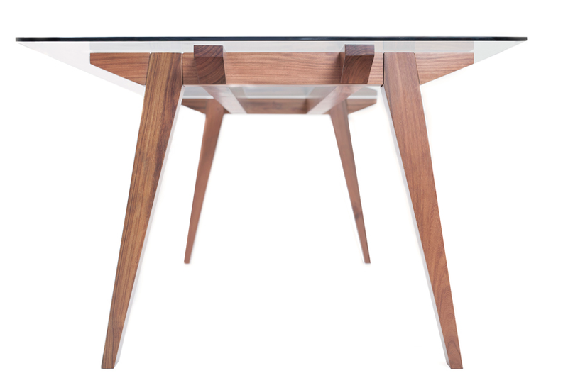 Illustration for article titled This Table Slides Together Without Screws, Dowels, Or Glue